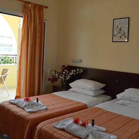 Konstantina Lägenhetshotell Kávos