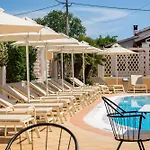 Konstantina Lejlighedshotel