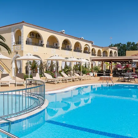 Konstantina Aparthotel Kávos