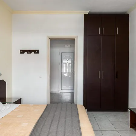 Konstantina Aparthotel Kávos