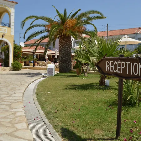 Konstantina Aparthotel