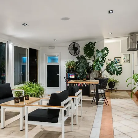 Aparthotel Konstantina