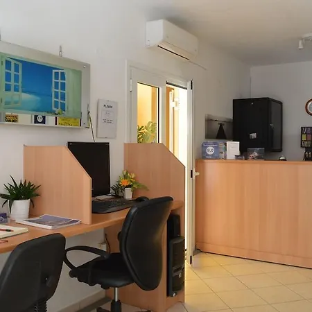 Konstantina 3*