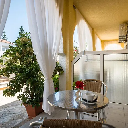 Konstantina 3* Kavos