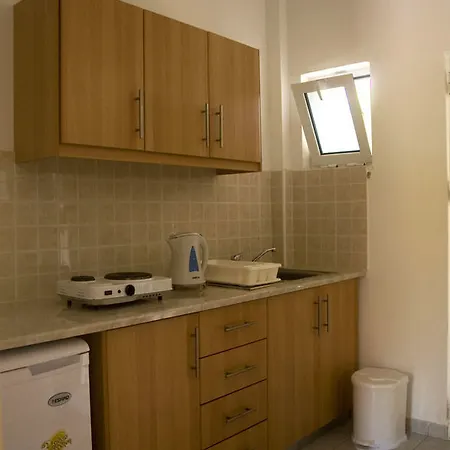 Konstantina Aparthotel 3*