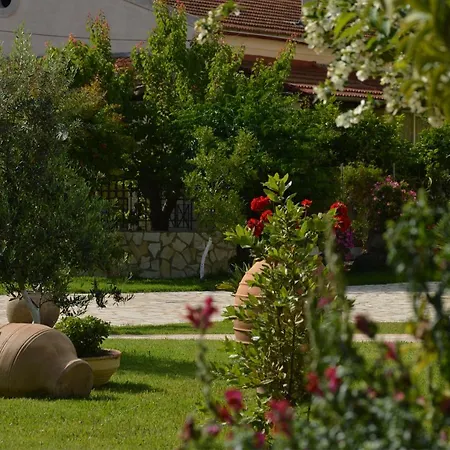 Konstantina Lejlighedshotel